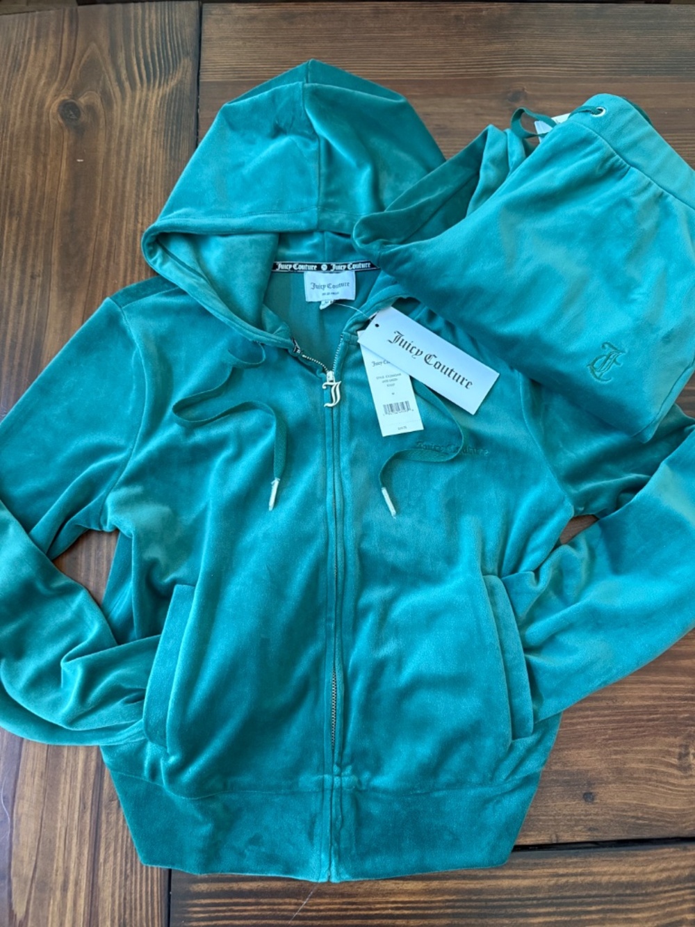 Juicy Couture Luxe Velour Jogger Tracksuit in Jade Green - Size Medium